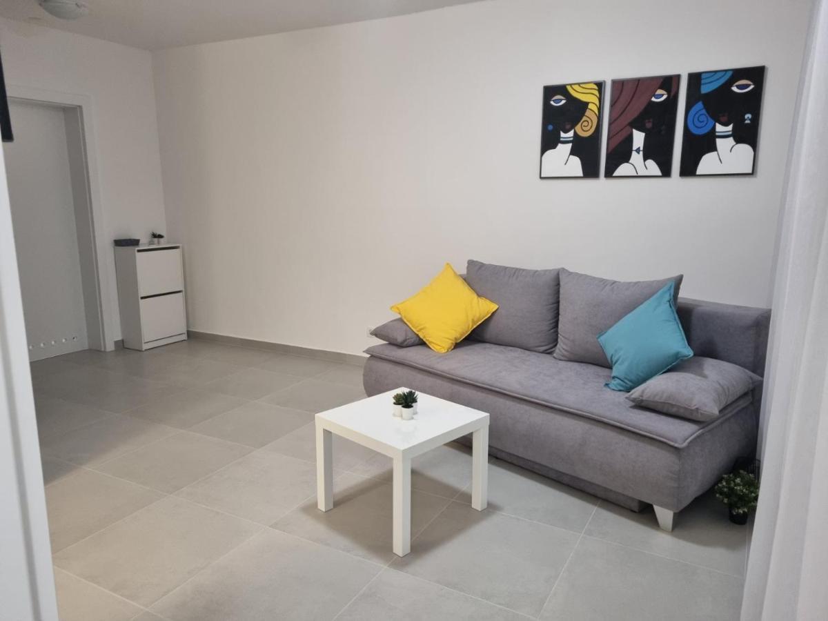 Lucis Apartment Senj  Luaran gambar