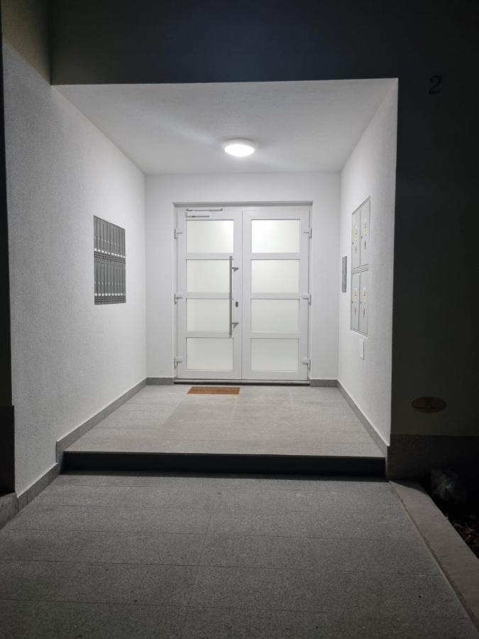 Lucis Apartment Senj  Luaran gambar